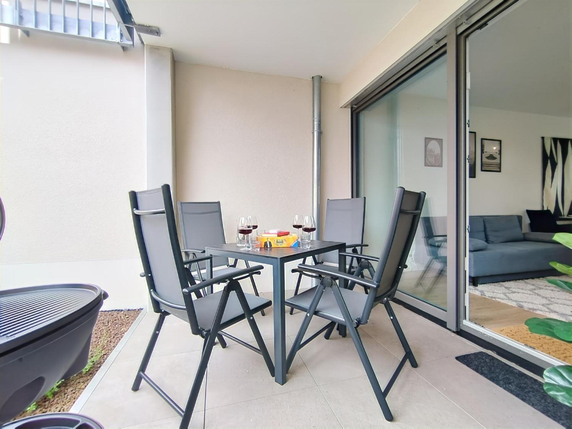 Bright Apartment Fuer Bis Zu 5 Erlangen Exteriör bild